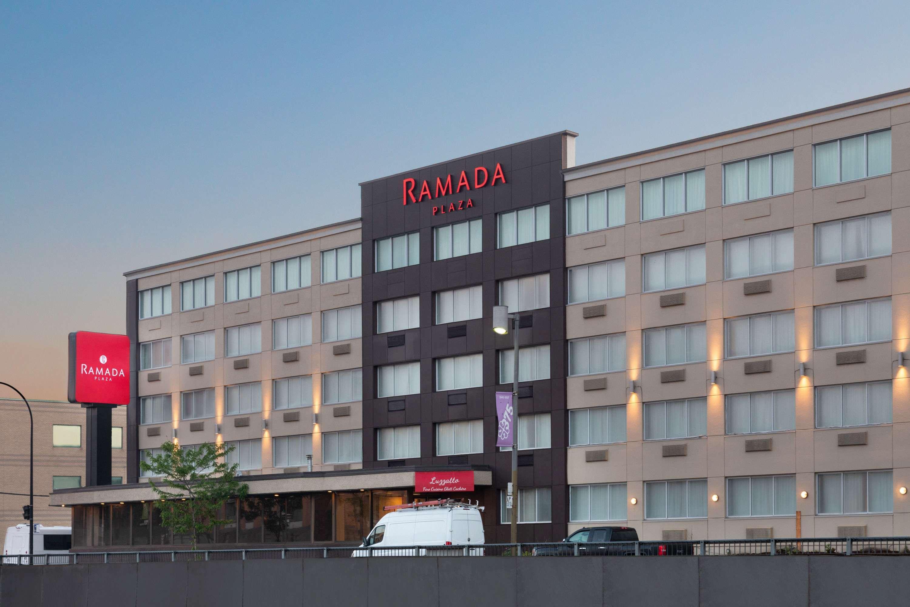 Ramada Plaza By Wyndham Montreal Hotel Exterior photo